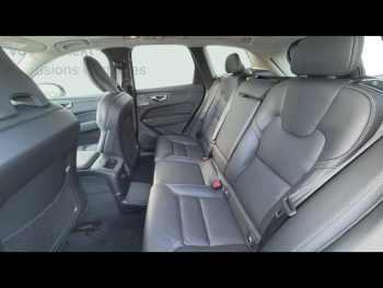 Photo 11 du bon plan VOLVO XC60 T6 Hybride Rechargeable 253 + 145ch Ultra Style Dark Geartronic 8 AWD occasion à 69900 €