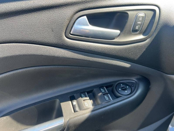 Photo 18 du bon plan FORD Kuga 1.5 EcoBoost 150ch Titanium occasion à 15800 €