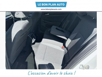 Photo 17 du bon plan VOLKSWAGEN Golf 1.0 eTSI OPF 110ch Active DSG7 occasion à 19990 €