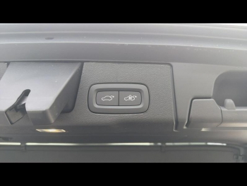 Photo 16 du bon plan VOLVO XC60 T6 Hybride Rechargeable 350ch Plus Style Dark Geartronic 8 AWD occasion à 68490 €