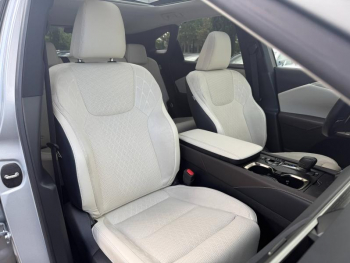 Photo 11 du bon plan LEXUS RX 450h+ Executive 4WD MY24 occasion à 68990 €