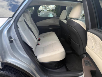 Photo 12 du bon plan LEXUS RX 450h+ Executive 4WD MY24 occasion à 68990 €