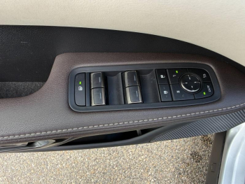 Photo 17 du bon plan LEXUS RX 450h+ Executive 4WD MY24 occasion à 68990 €