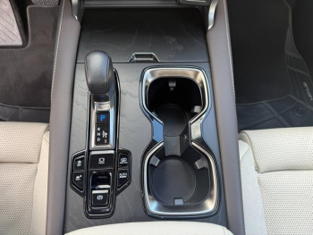 Photo 21 du bon plan LEXUS RX 450h+ Executive 4WD MY24 occasion à 68990 €