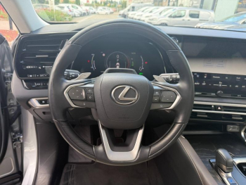 Photo 24 du bon plan LEXUS RX 450h+ Executive 4WD MY24 occasion à 68990 €