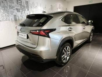 Photo 2 du bon plan LEXUS NX 300h 4WD Luxe occasion à 23990 €