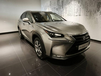 Photo 3 du bon plan LEXUS NX 300h 4WD Luxe occasion à 23990 €