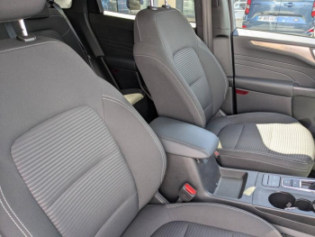 Photo 8 du bon plan FORD Kuga 2.5 Duratec 190ch FHEV E85 Titanium BVA occasion à 22990 €