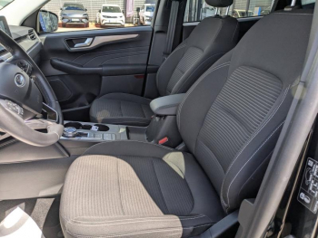 Photo 9 du bon plan FORD Kuga 2.5 Duratec 190ch FHEV E85 Titanium BVA occasion à 22990 €
