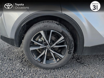 Photo 16 du bon plan TOYOTA C-HR 1.8 Hybride 140ch Design MY25 occasion à 27490 €