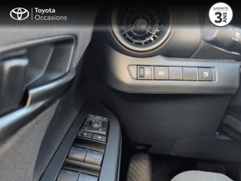 Photo 21 du bon plan TOYOTA C-HR 1.8 Hybride 140ch Design MY25 occasion à 27490 €