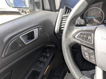 Photo 17 du bon plan FORD EcoSport 1.5 EcoBlue 120ch Titanium occasion à 12990 €