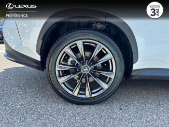 Photo 4 du bon plan LEXUS NX 450h+ F SPORT Executive 4WD occasion à 43990 €