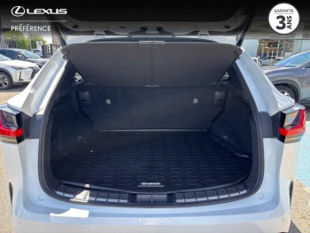 Photo 15 du bon plan LEXUS NX 450h+ F SPORT Executive 4WD occasion à 43990 €