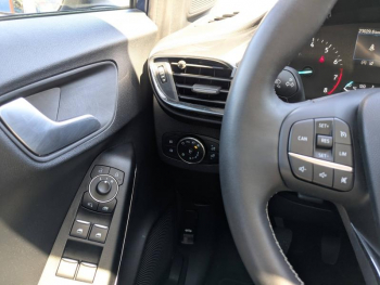 Photo 17 du bon plan FORD Puma 1.0 Flexifuel 125ch S&S mHEV Titanium occasion à 18990 €