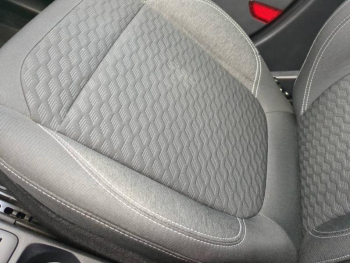 Photo 27 du bon plan FORD Puma 1.0 EcoBoost 125ch mHEV Titanium 6cv occasion à 14890 €