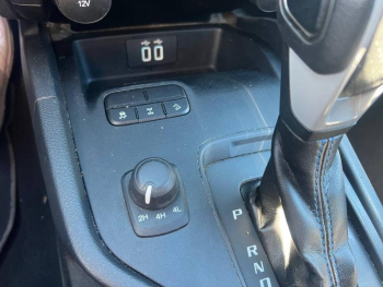 Photo 16 du bon plan FORD Ranger VUL 2.0 TDCi 213ch Double Cabine Raptor BVA10 occasion à 44800 €