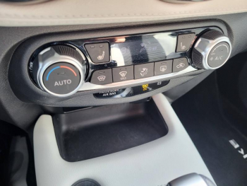 Photo 16 du bon plan NISSAN Juke 1.6 Hybrid 143ch N-Design 2023 occasion à 22790 €