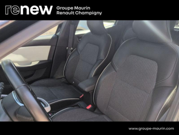 Photo 10 du bon plan RENAULT Clio 1.6 E-Tech hybride 140ch Intens -21N occasion à 14999 €