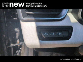 Photo 16 du bon plan RENAULT Clio 1.6 E-Tech hybride 140ch Intens -21N occasion à 14999 €