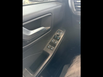 Photo 15 du bon plan FORD Kuga 2.5 Duratec 190ch FHEV E85 ST-Line BVA occasion à 27080 €