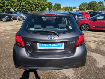 Photo 8 du bon plan TOYOTA Yaris 100 VVT-i Dynamic 5p occasion à 11500 €