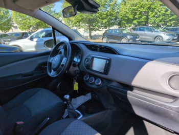 Photo 15 du bon plan TOYOTA Yaris 100 VVT-i Dynamic 5p occasion à 11500 €