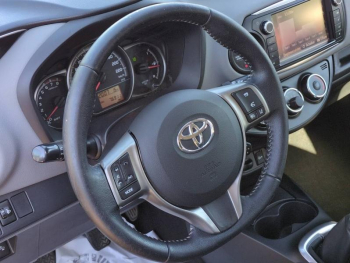 Photo 20 du bon plan TOYOTA Yaris 100 VVT-i Dynamic 5p occasion à 11500 €