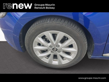 Photo 15 du bon plan RENAULT Clio 1.6 E-Tech 145ch full hybrid Evolution occasion à 17300 €