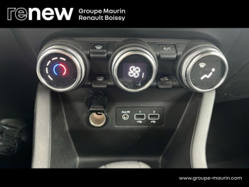 Photo 24 du bon plan RENAULT Clio 1.6 E-Tech 145ch full hybrid Evolution occasion à 17300 €