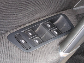 Photo 19 du bon plan VOLKSWAGEN Golf 1.5 TSI EVO 130ch Connect Euro6d-T 5p occasion à 14390 €
