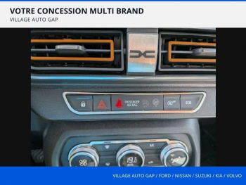 Photo 19 du bon plan DACIA Sandero 1.0 TCe 90ch Stepway Confort occasion à 12990 €
