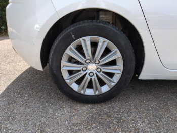 Photo 11 du bon plan PEUGEOT 308 1.2 PureTech 130ch S&S Allure Pack EAT8 occasion à 10990 €