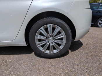 Photo 12 du bon plan PEUGEOT 308 1.2 PureTech 130ch S&S Allure Pack EAT8 occasion à 10990 €