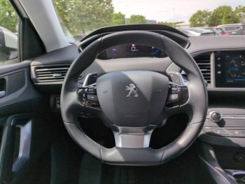 Photo 21 du bon plan PEUGEOT 308 1.2 PureTech 130ch S&S Allure Pack EAT8 occasion à 10990 €