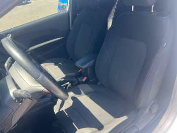 Photo 15 du bon plan FORD Fiesta 1.0 EcoBoost 140ch Stop&Start ST-Line 3p occasion à 13480 €