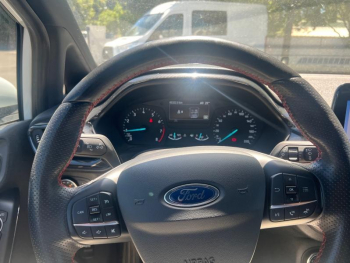 Photo 18 du bon plan FORD Fiesta 1.0 EcoBoost 140ch Stop&Start ST-Line 3p occasion à 13480 €