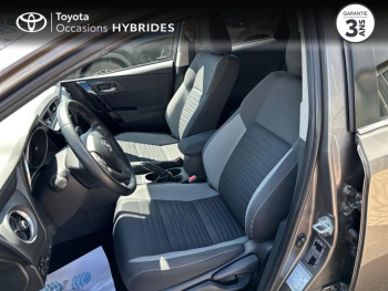 Photo 11 du bon plan TOYOTA Auris HSD 136h Design occasion à 13990 €