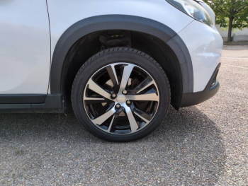 Photo 11 du bon plan PEUGEOT 2008 1.2 PureTech 130ch GT Line S&S occasion à 8990 €
