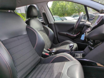 Photo 15 du bon plan PEUGEOT 2008 1.2 PureTech 130ch GT Line S&S occasion à 8990 €