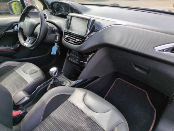 Photo 16 du bon plan PEUGEOT 2008 1.2 PureTech 130ch GT Line S&S occasion à 8990 €