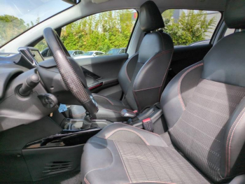 Photo 17 du bon plan PEUGEOT 2008 1.2 PureTech 130ch GT Line S&S occasion à 8990 €