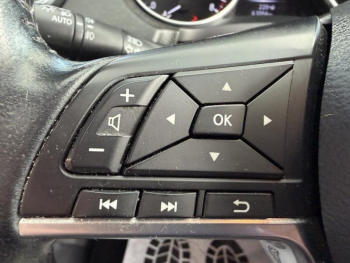 Photo 14 du bon plan NISSAN Qashqai 1.6 DIG-T 163ch N-Connecta occasion à 17490 €