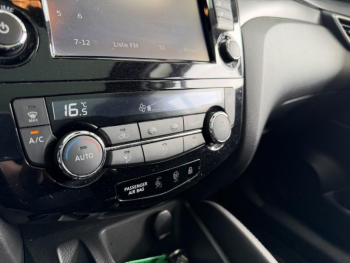 Photo 20 du bon plan NISSAN Qashqai 1.6 DIG-T 163ch N-Connecta occasion à 17490 €