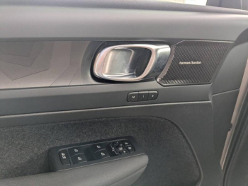 Photo 8 du bon plan VOLVO XC40 T5 Recharge 180 + 82ch Ultimate DCT 7 occasion à 36490 €