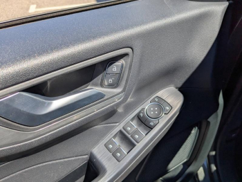 Photo 9 du bon plan FORD Kuga 2.5 Duratec 190ch FHEV E85 Titanium BVA occasion à 23490 €