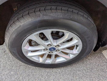 Photo 22 du bon plan FORD Kuga 2.5 Duratec 190ch FHEV E85 Titanium BVA occasion à 23490 €