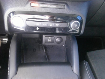Photo 19 du bon plan FORD Kuga 2.5 Duratec 180ch Hybrid FlexiFuel E85 Active X Powershift occasion à 28900 €