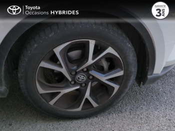 Photo 16 du bon plan TOYOTA C-HR 184h Edition 2WD E-CVT MC19 occasion à 21990 €