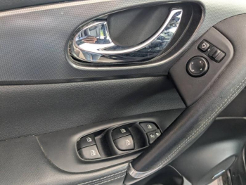 Photo 12 du bon plan NISSAN Qashqai 1.5 dCi 115ch Tekna+ 2019 Euro6-EVAP occasion à 18490 €